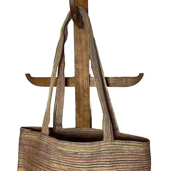 Scala Woven Beach Summer Tote Bag in Browns & Metallic Gold with Zip Closure - Picture 6 of 16